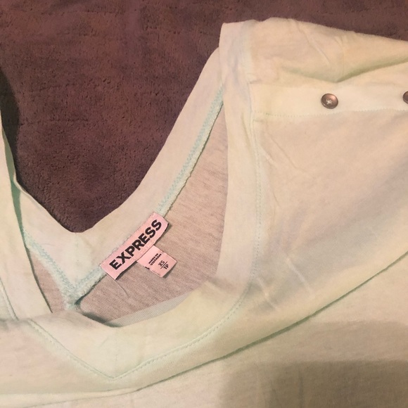 Express Top - Picture 2 of 3